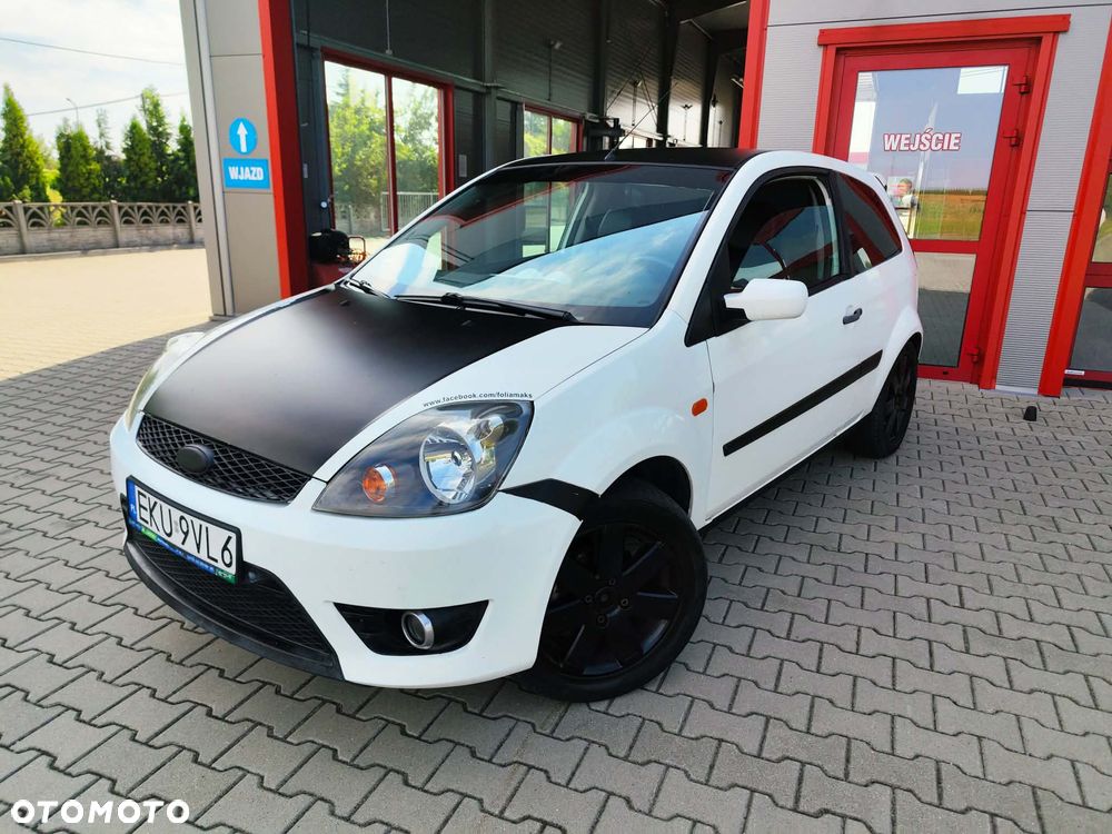 Ford Fiesta 1.3 Ambiente - 4