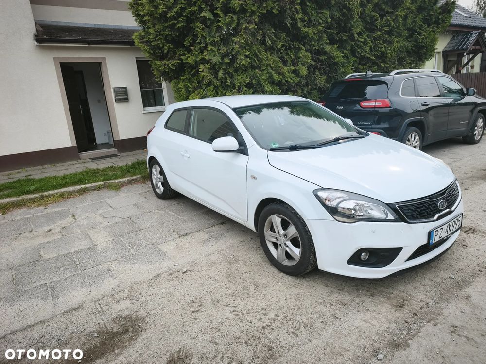 Kia Ceed 1.4 CVVT Attract - 2