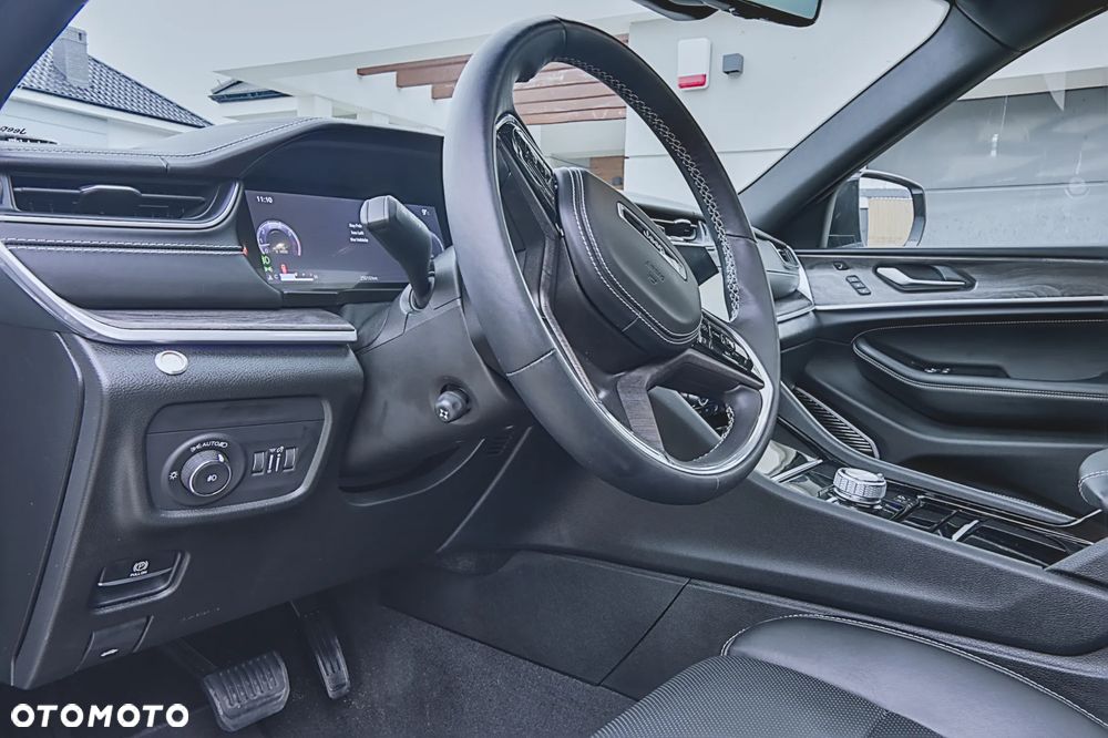 Jeep Grand Cherokee 5.7 V8 Overland - 22