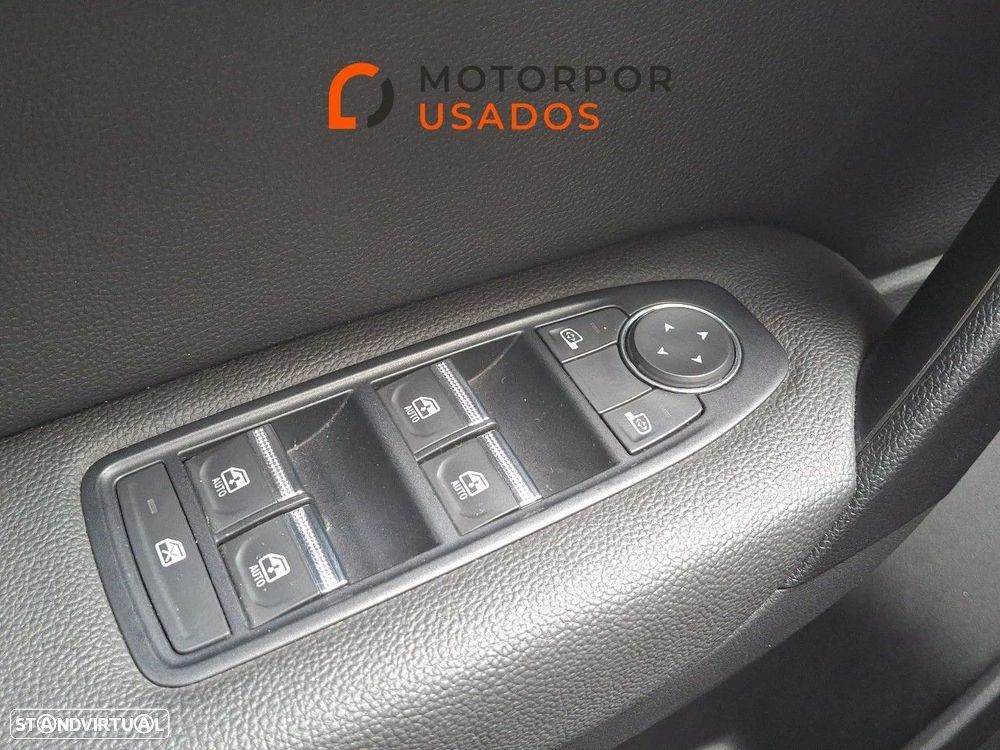 Renault Captur 1.0 TCe Techno Bi-Fuel - 17