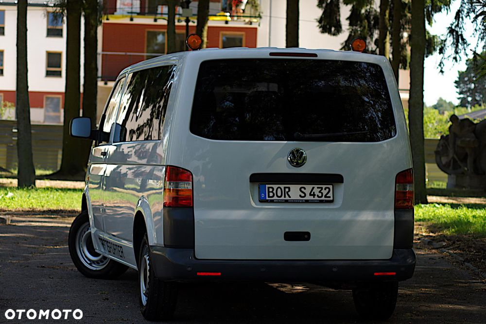 Volkswagen Transporter Caravelle Lang Trendline - 15