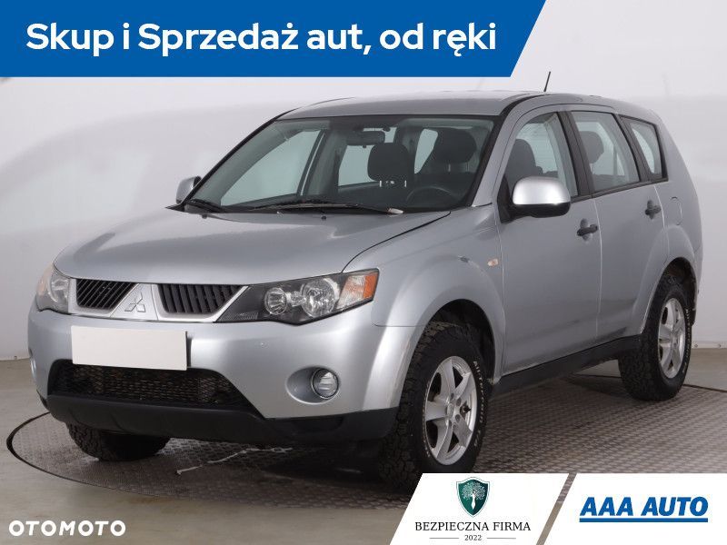 Mitsubishi Outlander - 3
