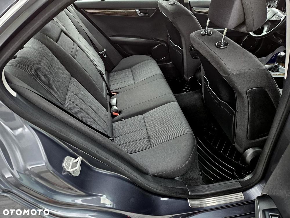 Mercedes-Benz Klasa C 200 Kompressor Elegance - 26