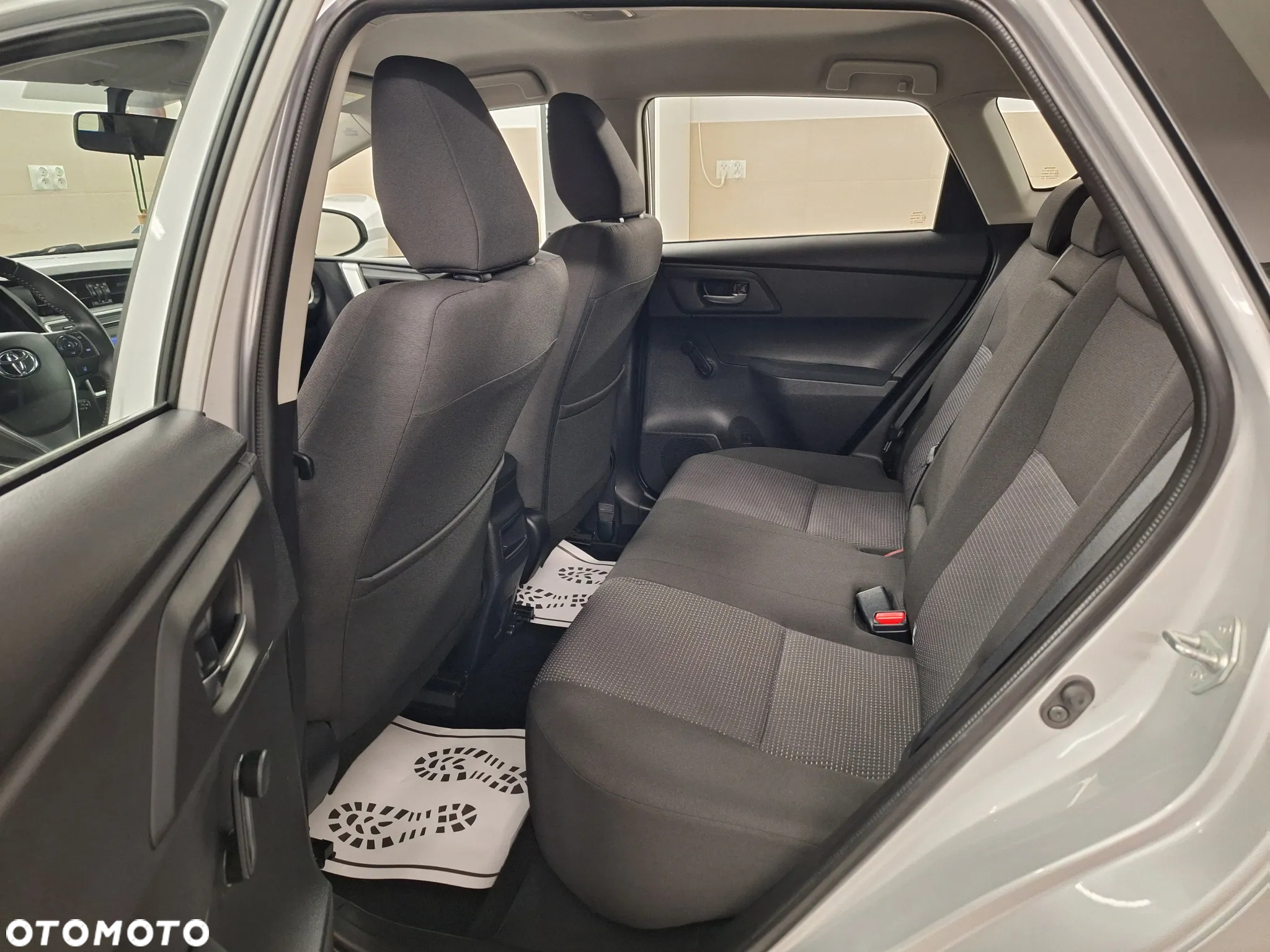 Toyota Auris 1.6 Valvematic Comfort - 21