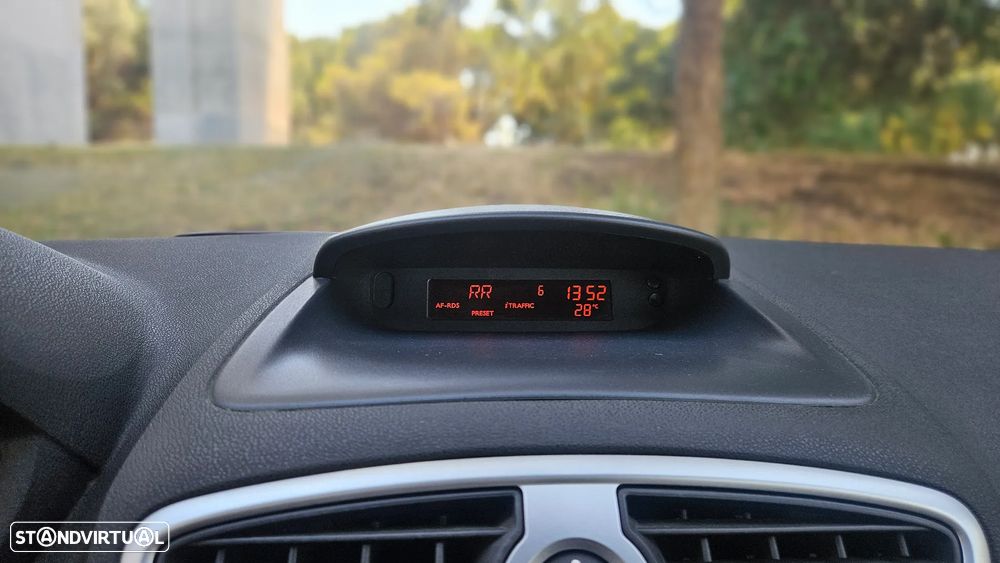 Renault Clio Sport Tourer - 19