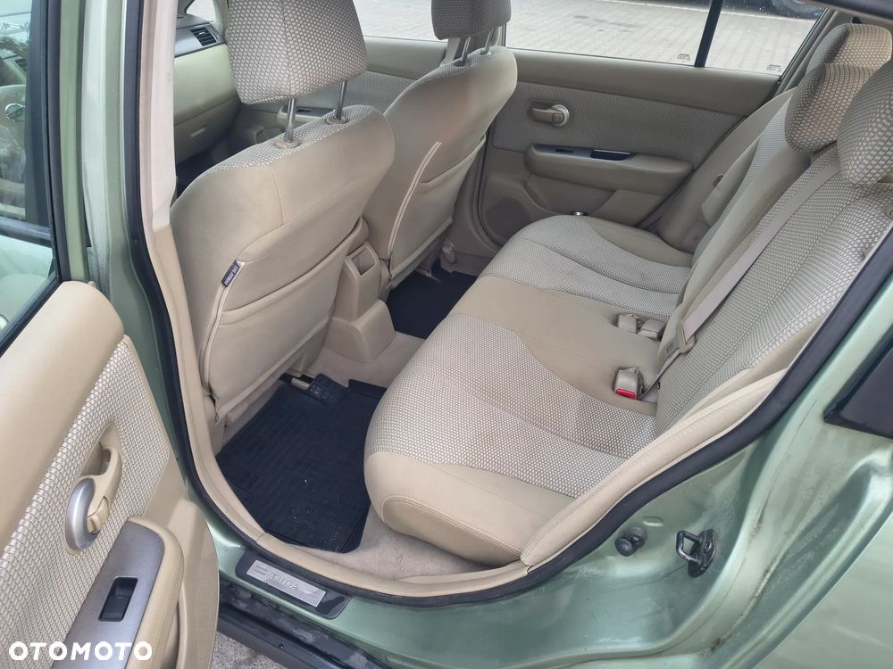 Nissan Tiida 1.6 Acenta - 9