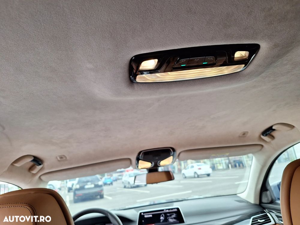 BMW Seria 7 750i xDrive - 20