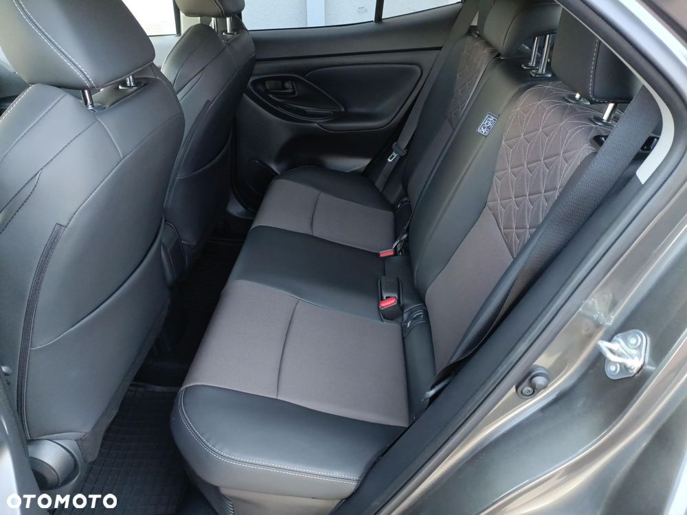 Toyota Yaris Cross Hybrid 1.5 Executive - 10