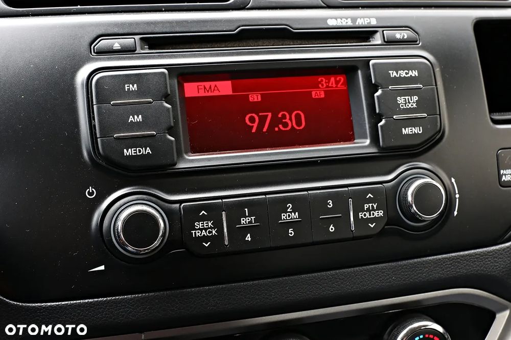Kia Rio 1.2 Business Line - 36
