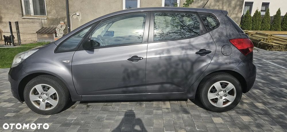 Kia Venga 1.4 L - 10