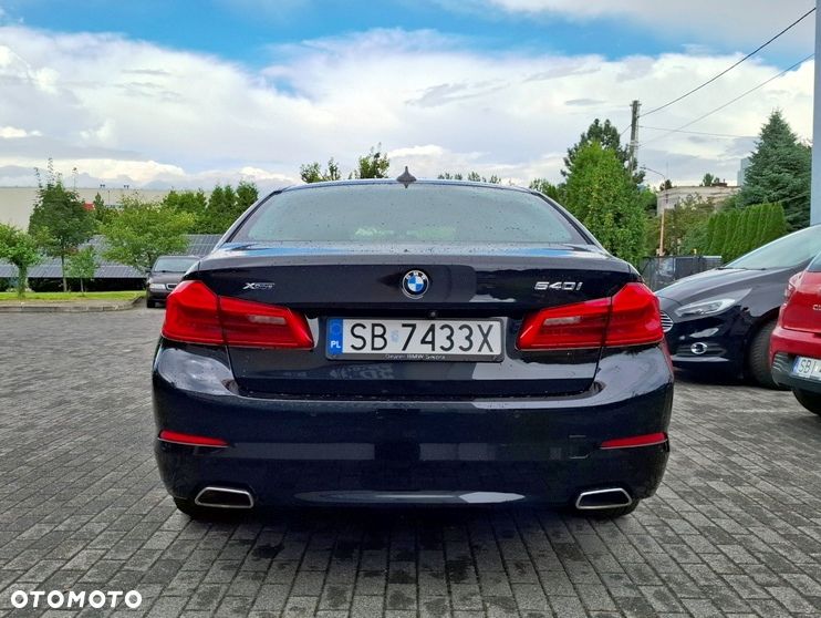 BMW Seria 5 540i GPF xDrive - 36