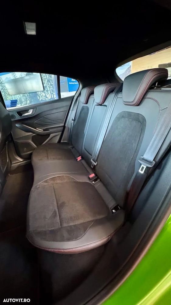 Ford Focus 2.3 Ecoboost 7DCT ST X - 16