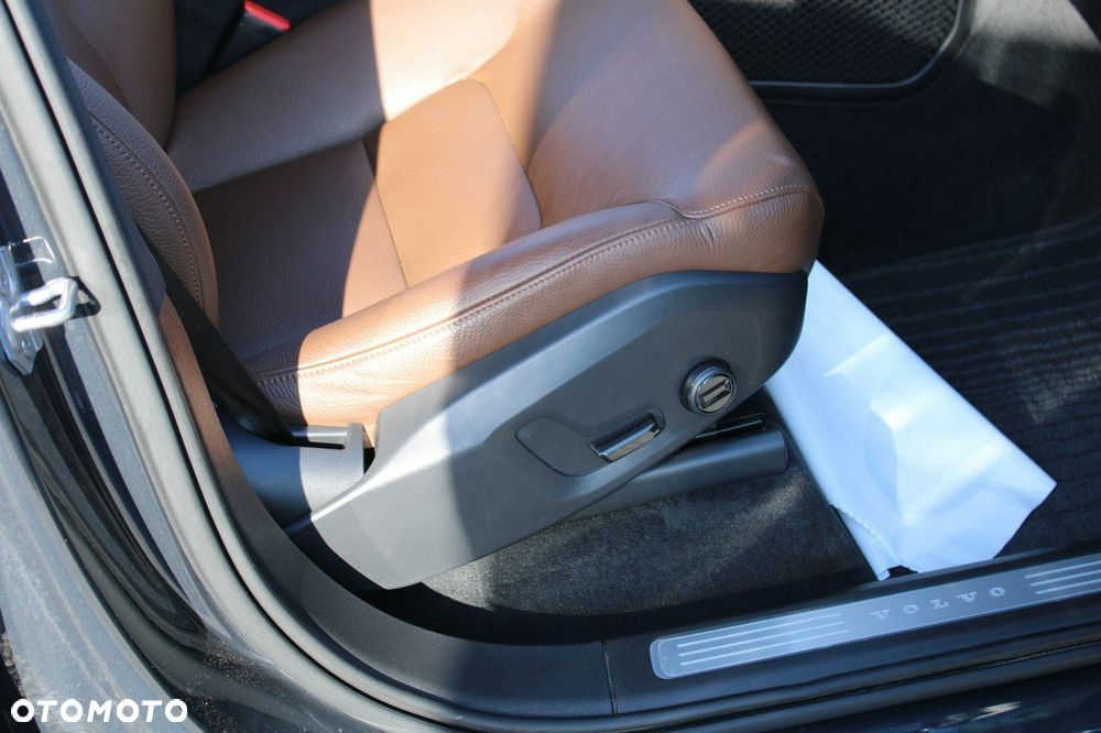 Volvo XC 90 - 37