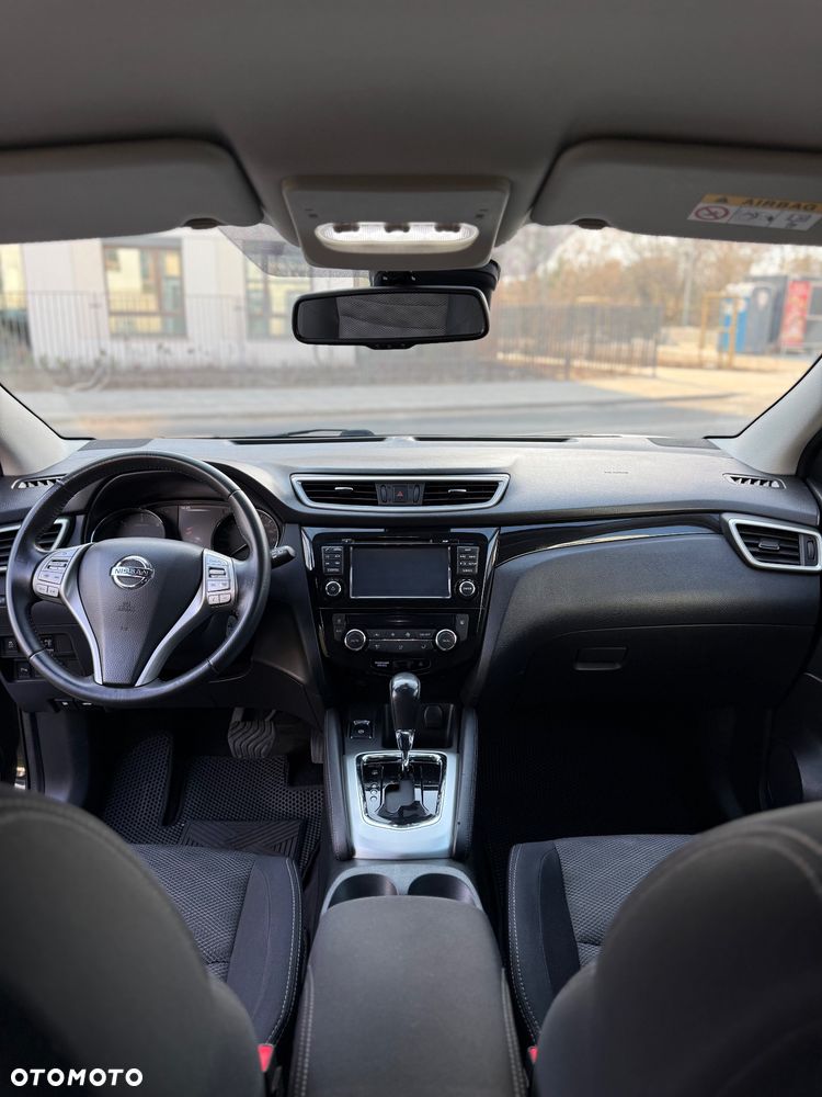 Nissan Qashqai 1.6 dCi Xtronic TEKNA+ - 6