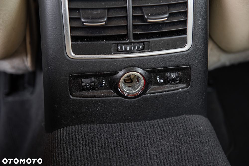 Audi A6 Limousine 3.2 FSI Quattro Tiptronic - 32