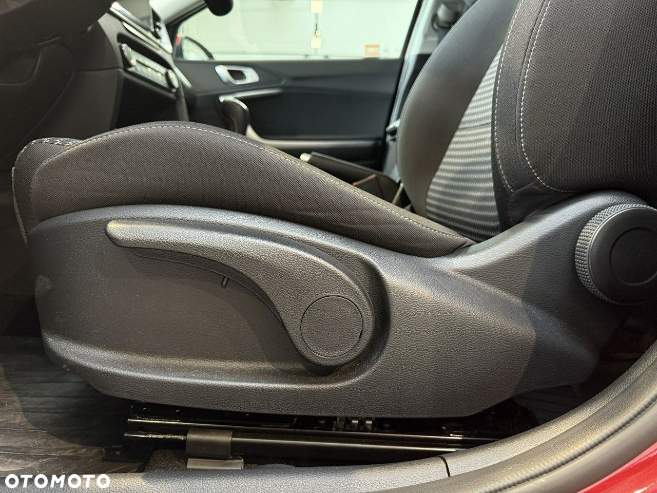 Kia XCeed - 25
