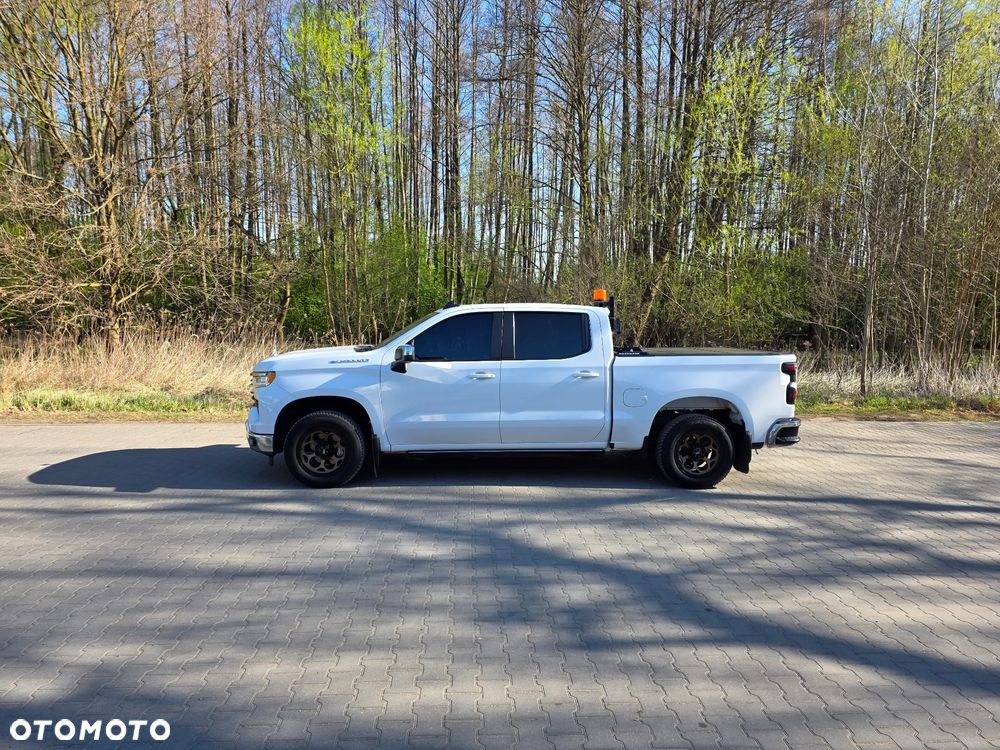 Chevrolet Silverado - 5