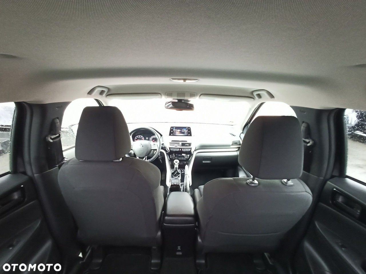 Mitsubishi Eclipse Cross - 11