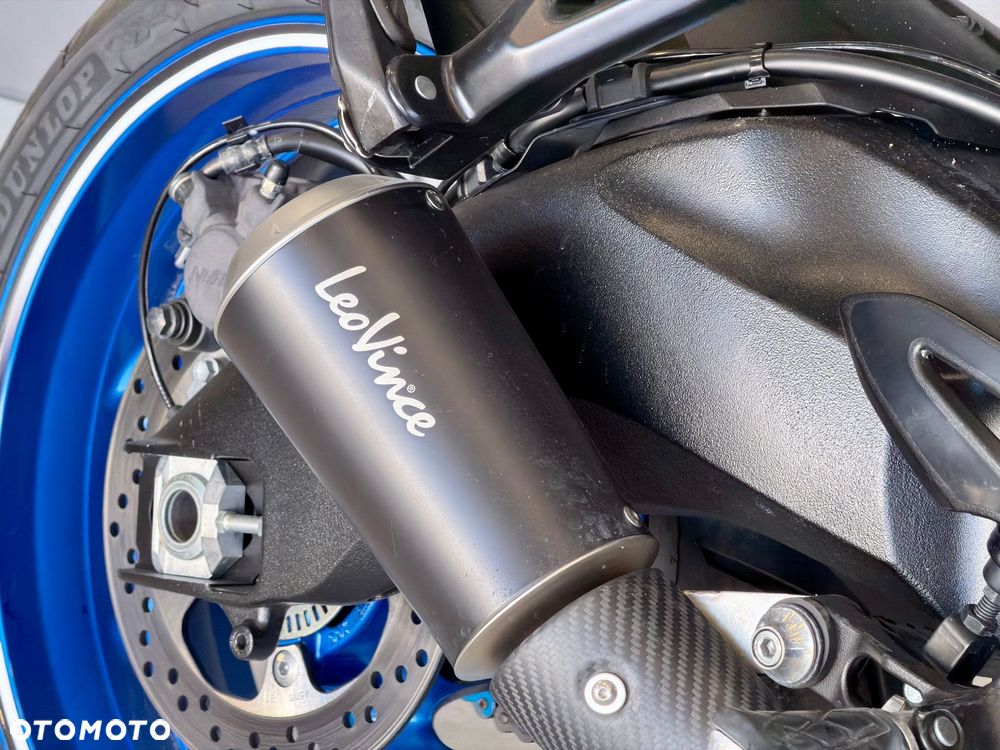 Suzuki GSX 1000 - 9