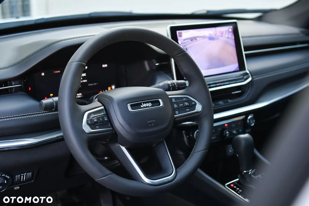 Jeep Compass - 10