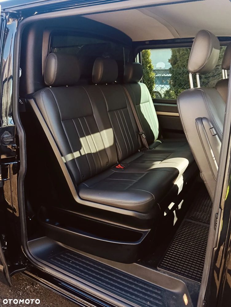 Volkswagen Transporter DSG Lang - 12