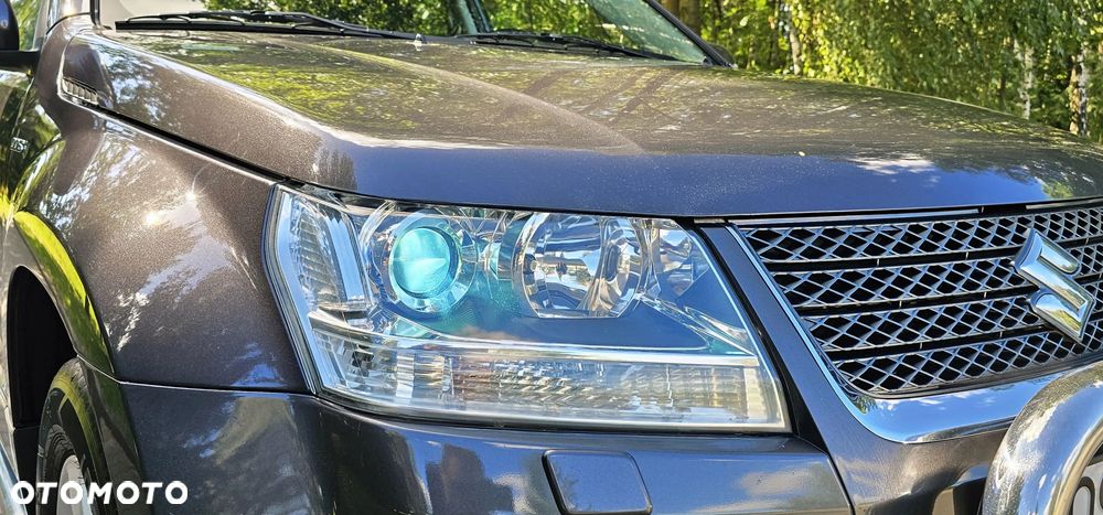 Suzuki Grand Vitara 1.9 DDiS Premium EU5 - 8
