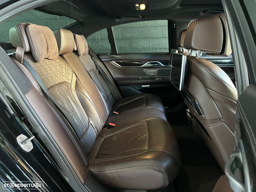 BMW 730 d Pack M - 13