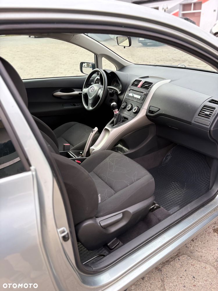 Toyota Auris 1.33 VVT-i Entry - 11