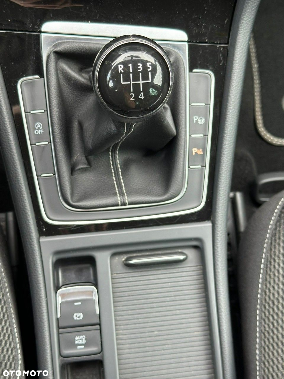 Volkswagen Golf VII 1.2 TSI BMT Trendline - 27