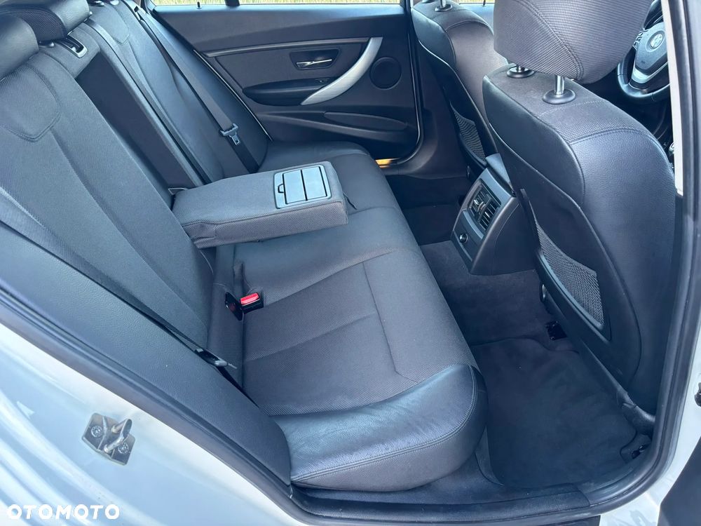 BMW Seria 3 320d Efficient Dynamics Edition Modern Line - 8