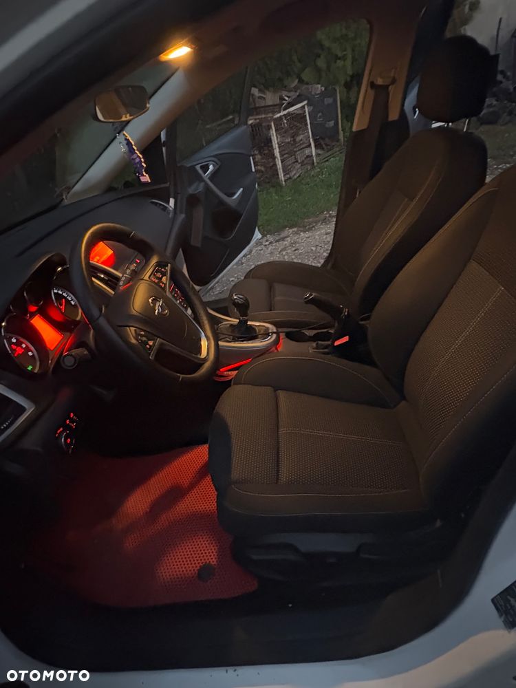 Opel Astra - 11