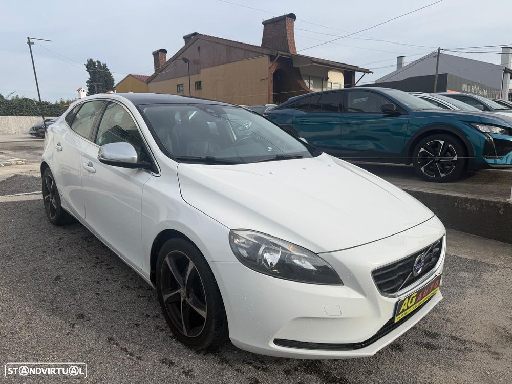 Volvo V40 D2 Momentum - 3
