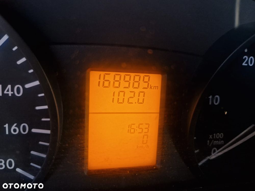 Mercedes-Benz 516 - 12