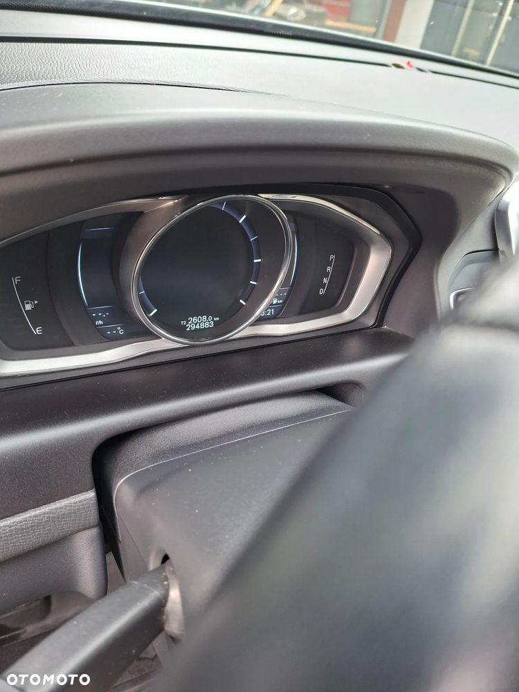 Volvo XC 60 D5 AWD Summum - 6