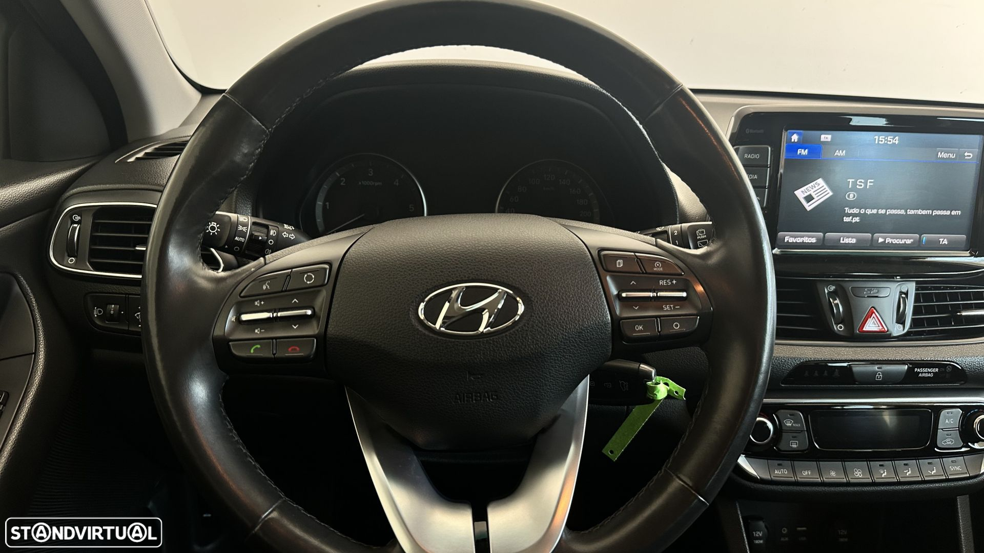 Hyundai i30 1.6 CRDI Comfort+Navi - 8
