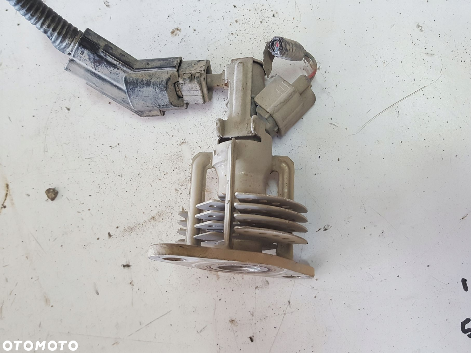 TOYOTA LAND CRUISER 150 18-22r 2.8 D4D WTRYSK WTRYSKIWACZ ADBLUE - 2