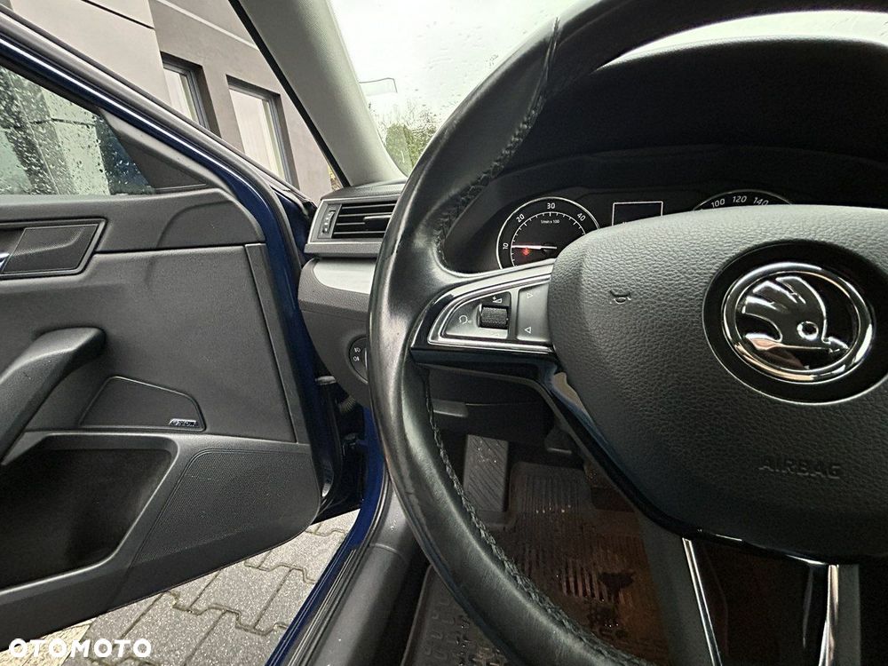 Skoda Superb 2.0 TDI Ambition DSG7 - 15