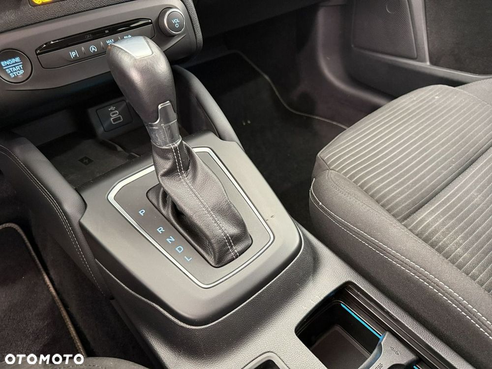 Ford Focus 1.0 EcoBoost Hybrid TITANIUM X - 19