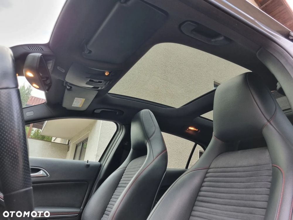 Mercedes-Benz GLA - 29