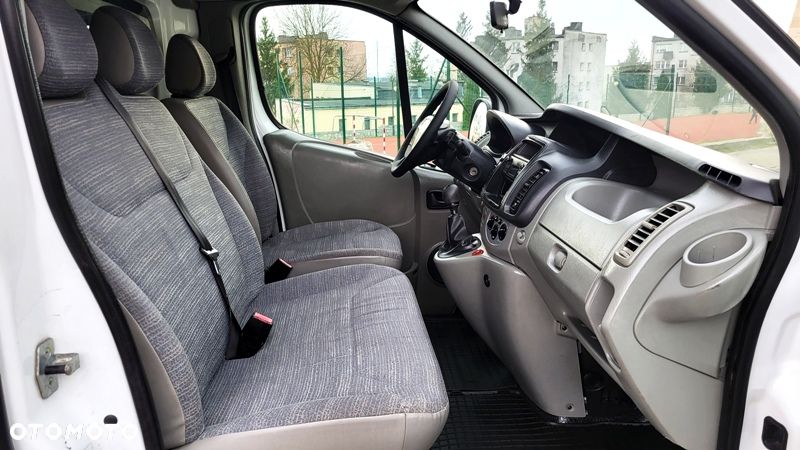 Renault Trafic - 12