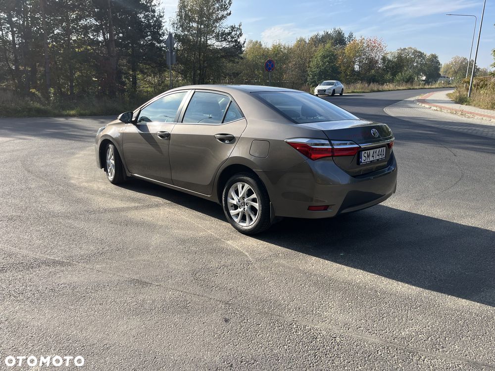Toyota Corolla - 4