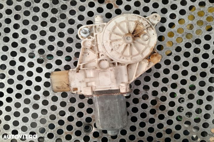 MOTORAS MACARA GEAM DREAPTA FATA 0130822227 MX1253 BMW Seria 3 E90 [2 - 2