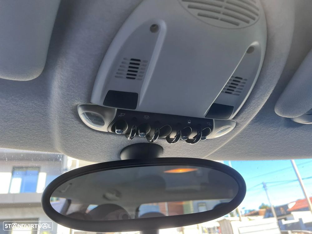 MINI 3 Portas Cooper D - 8