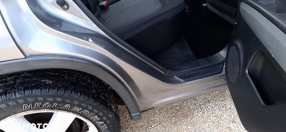 Nissan X-Trail 2.0 dCi 4x4 DPF LE - 22