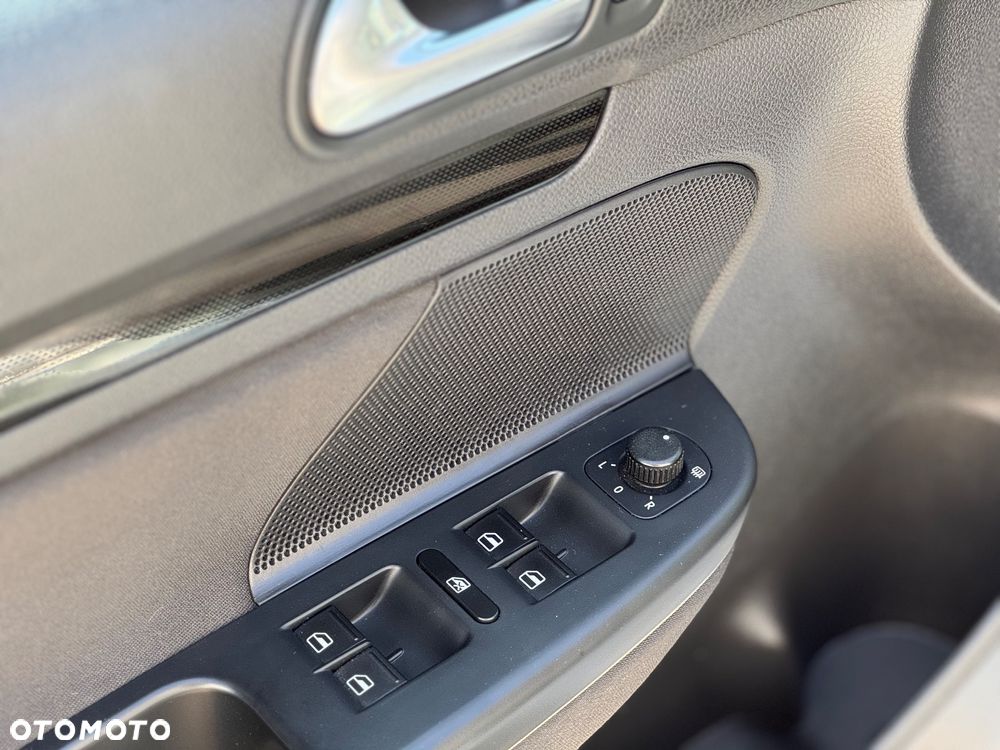 Volkswagen Golf 1.4 TSI Exclusive - 22