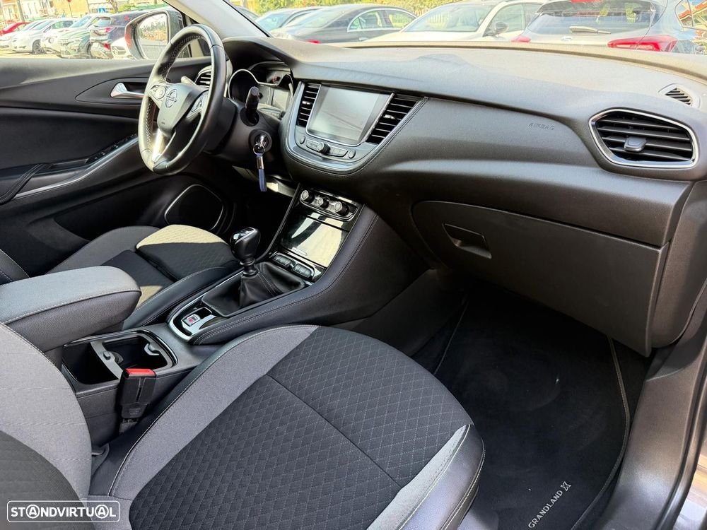 Opel Grandland X 1.2 T Innovation - 16