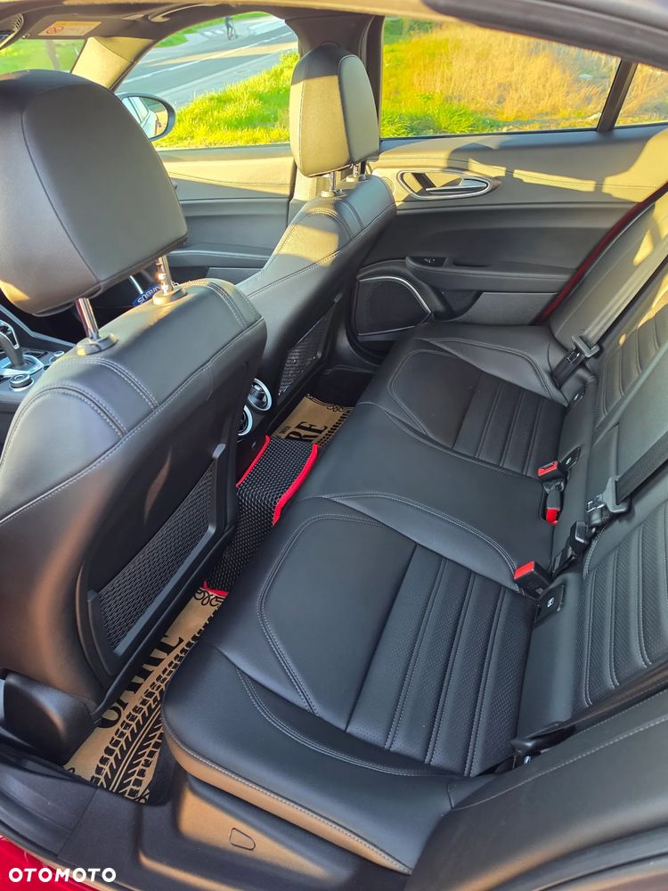 Alfa Romeo Giulia 2.0 Turbo Veloce Q4 - 17