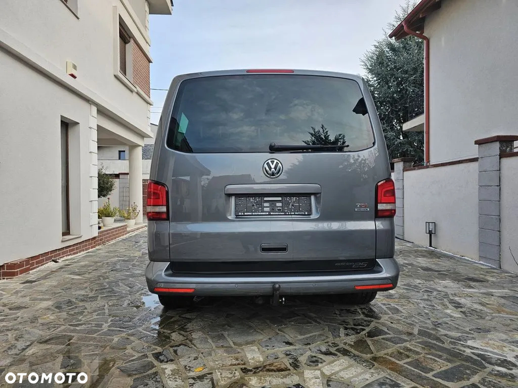 Volkswagen Multivan - 14