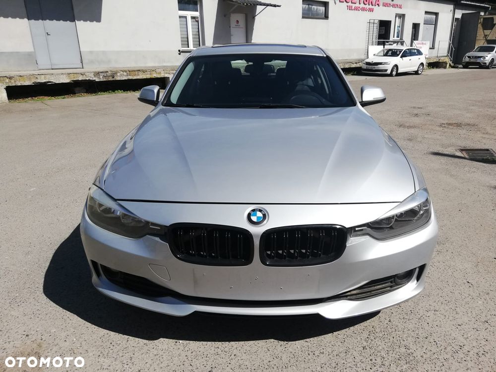 BMW Seria 3 328i xDrive - 2