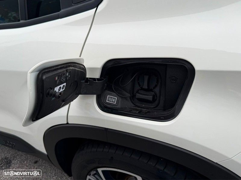 Jeep Avenger 54 kWh Summit - 11